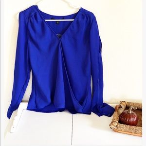 🆕Guess Peek-a-Boo Sleeve Blouse